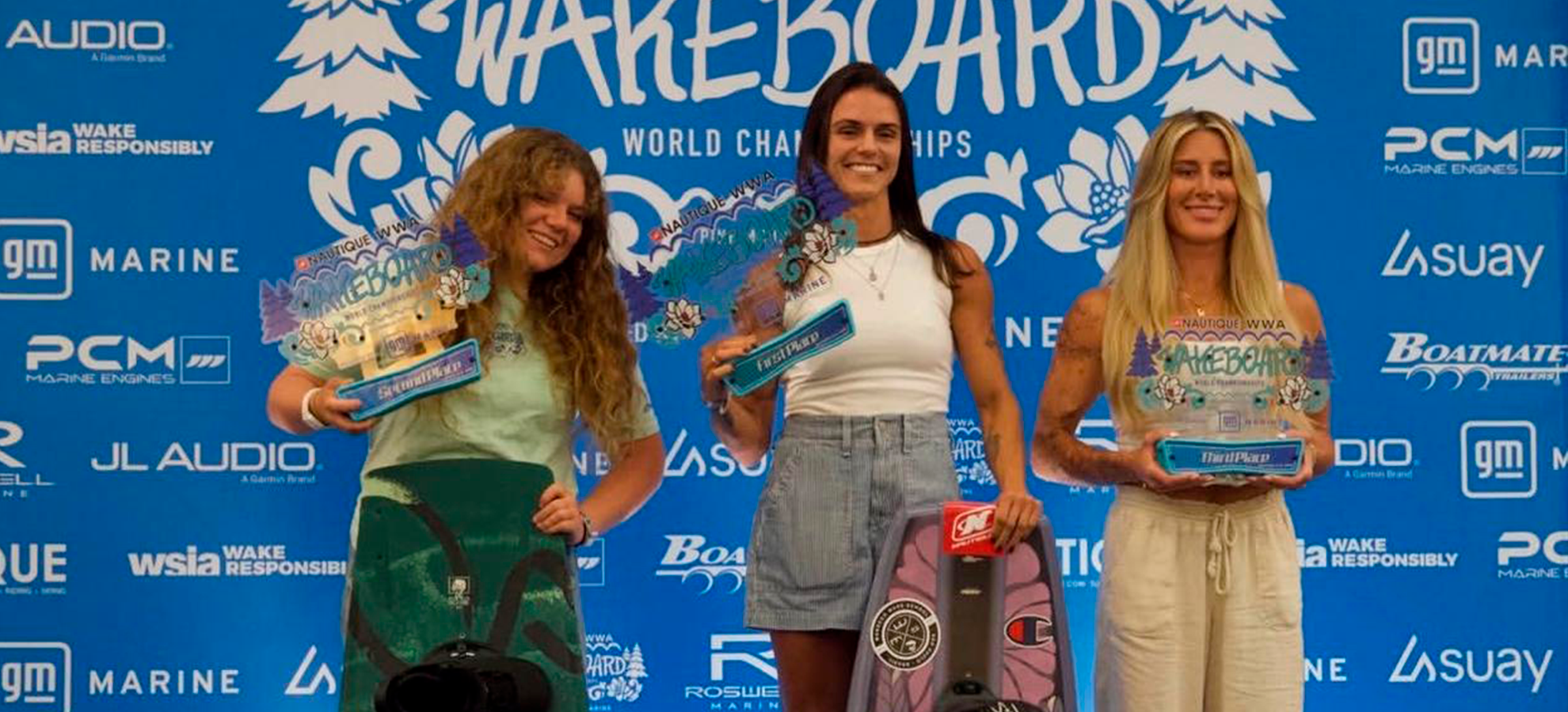 Brasil no topo do mundo: Mariana Nep é bicampeã mundial WWA e BraWakeTeam brilha nos Estados Unidos